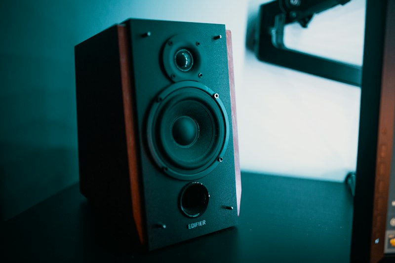 Minimalist Smart Speaker