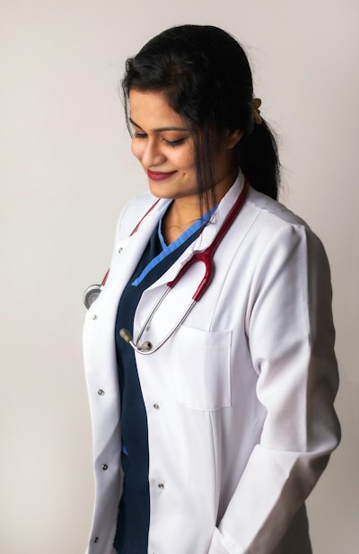 Dr. Alyssa Thorne
