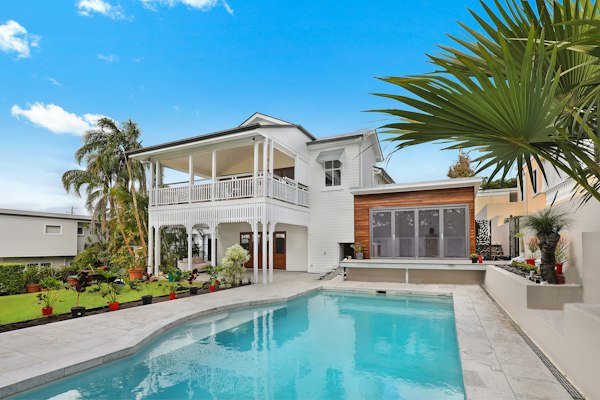 Modern Wood Patio Deck
