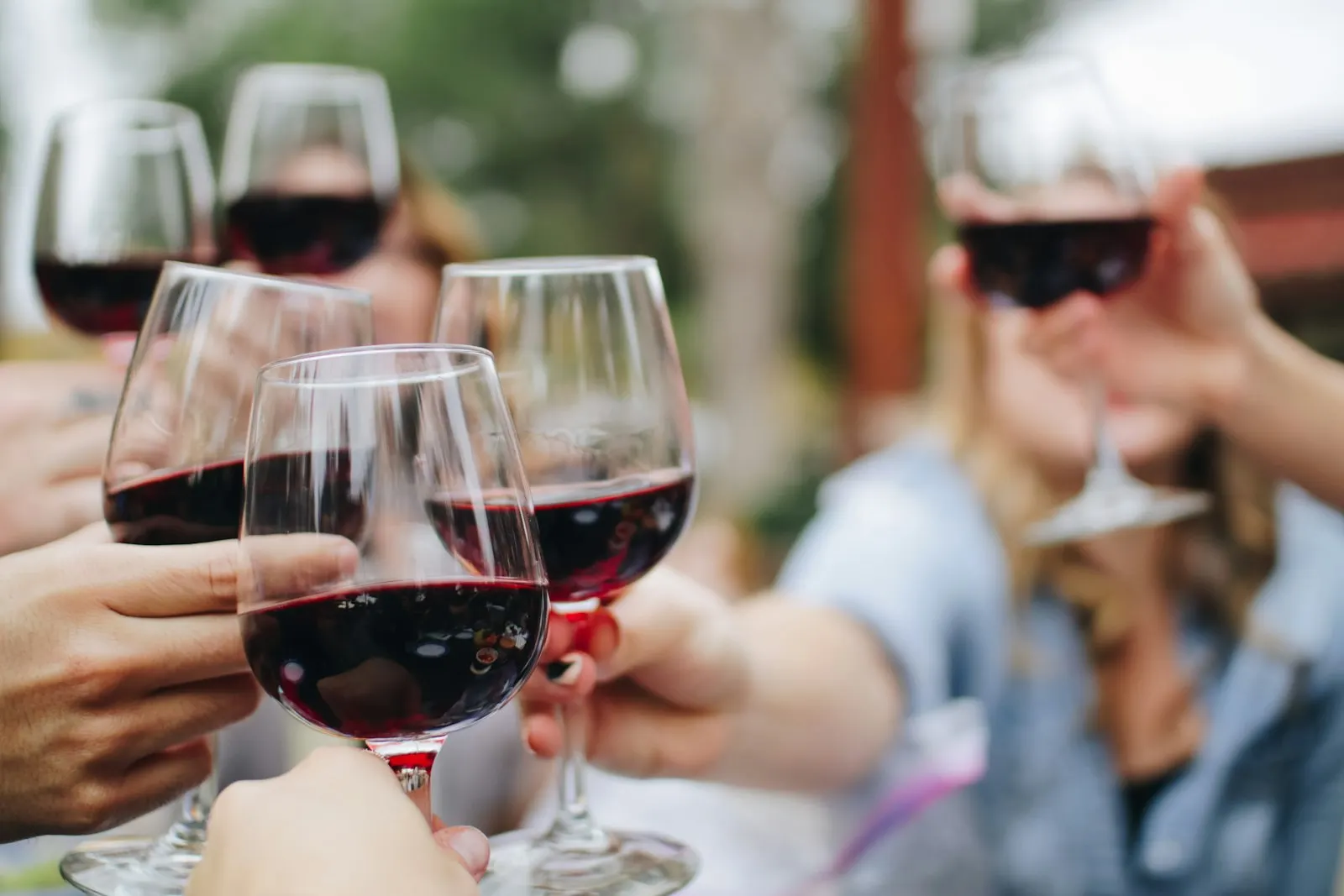 Wine tasting table layout